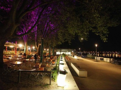 Фото: Konigsbacher Biergarten am Deutschen Eck